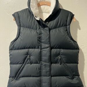 Nike Reversible 550 Duck Down Puffer Vest Black & White Women’s Small Full Zip
